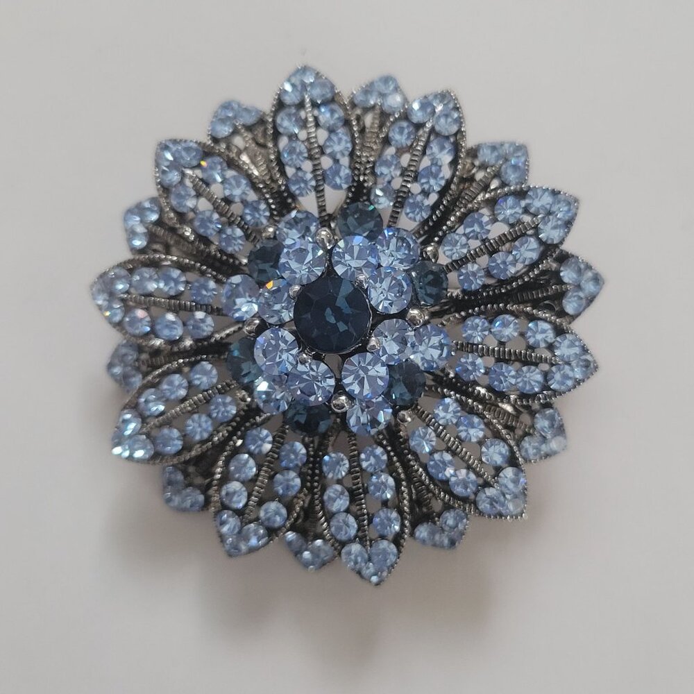 Vintage Blue Rhinestone Flower Brooch Pin Pendant Silver-Tone Metal Retro Style